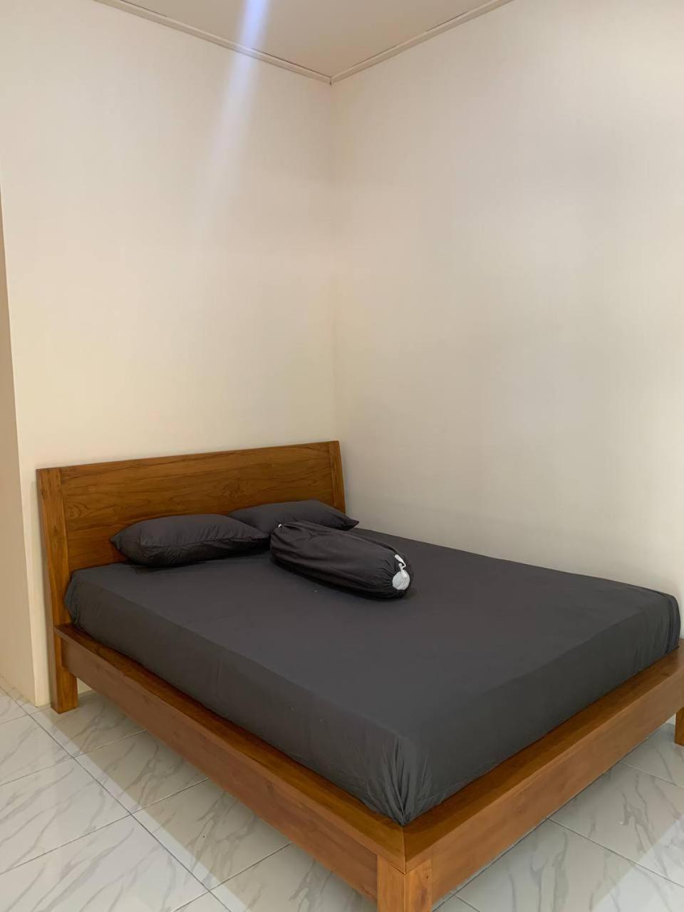 Dikky Guest House Near Bangsal And Sira Pemenang Luaran gambar